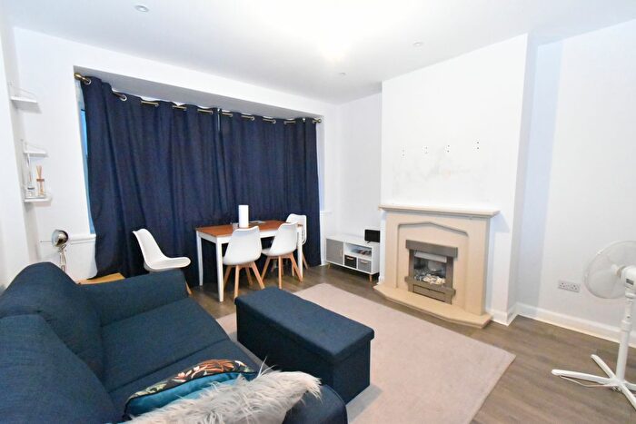 2 Bedroom Flat To Rent In South Ruislip, HA4