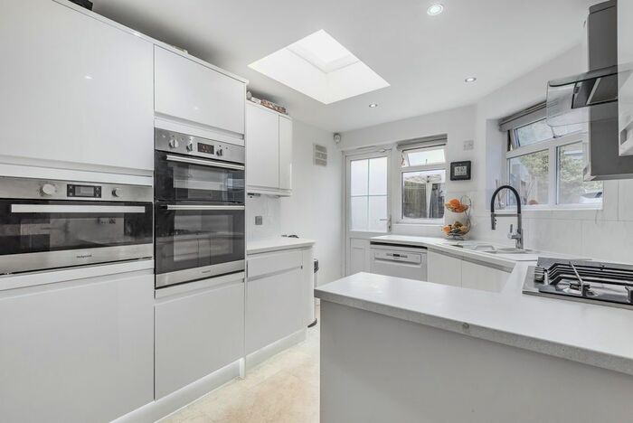 3 Bedroom Terraced House To Rent In Calvert Road, London, SE10