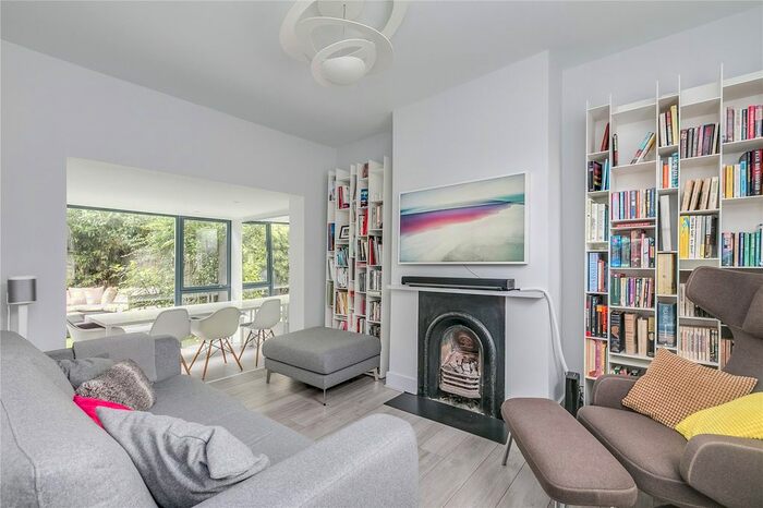 2 Bedroom Terraced House To Rent In Theed Street, Waterloo, London, SE1