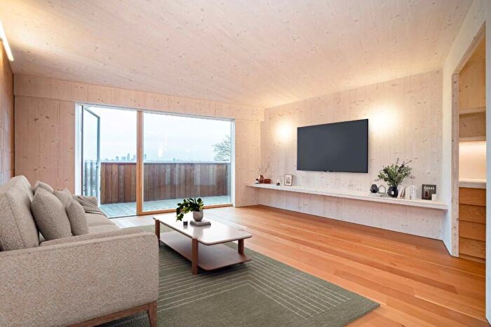 3 Bedroom Flat For Sale In Denmark Hill, Denmark Hill, SE5