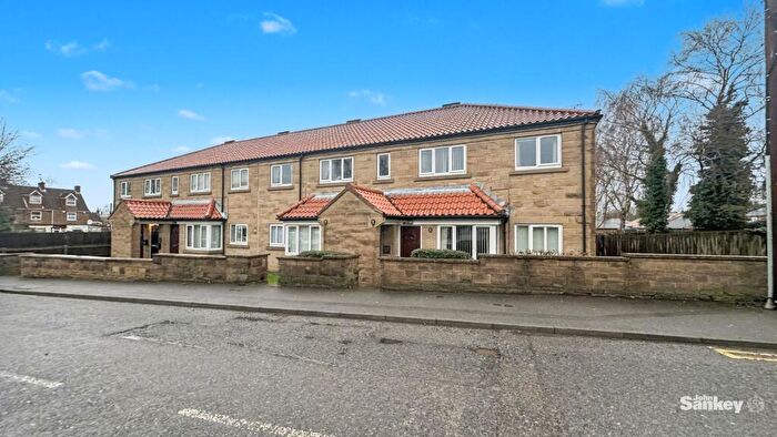 2 Bedroom Flat For Sale In Portland Street, Mansfield Woodhouse, NG19