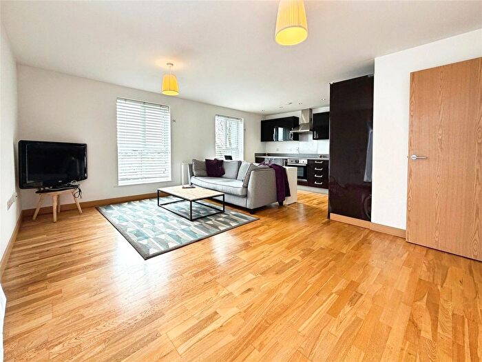 2 Bedroom Flat For Sale In Wintergreen Boulevard, West Drayton, UB7