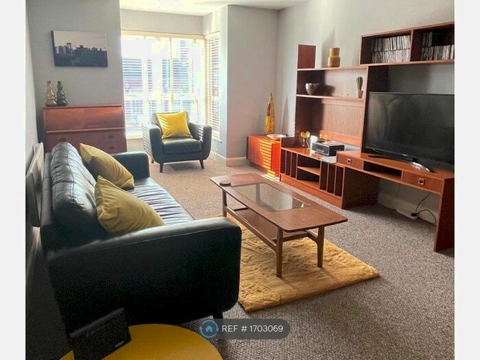 2 Bedroom Flat To Rent In St Josephs Court, Cleethorpes, DN35