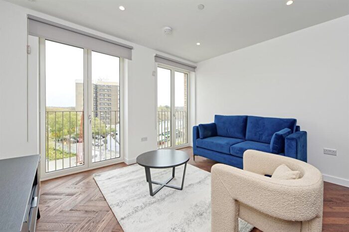 1 Bedroom House To Rent In Delamarre, Brent Cross Town, NW2