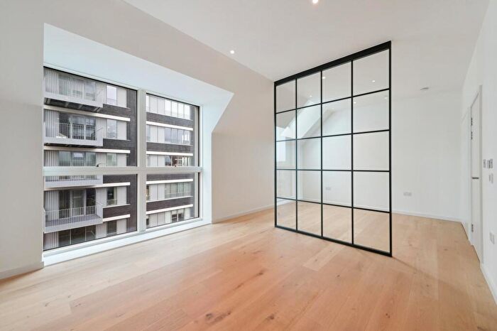 Apartment For Sale In Dulke House, Goodluck Hope Walk, London, E14