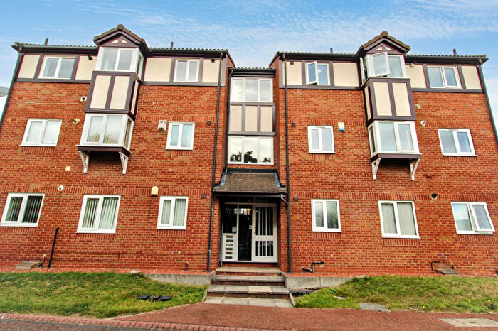 2 Bedroom Apartment For Sale In Allingham Court, Heaton, Newcastle Upon Tyne, Tyne And Wear, NE7