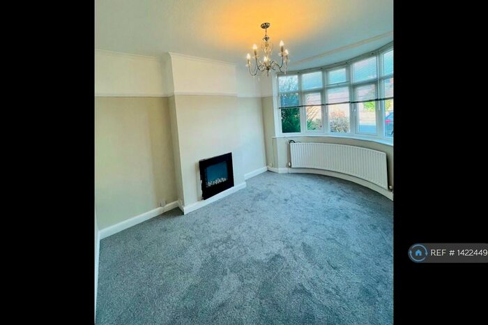 3 Bedroom Semi-Detached House To Rent In Burnaston Road, Leicester, LE2