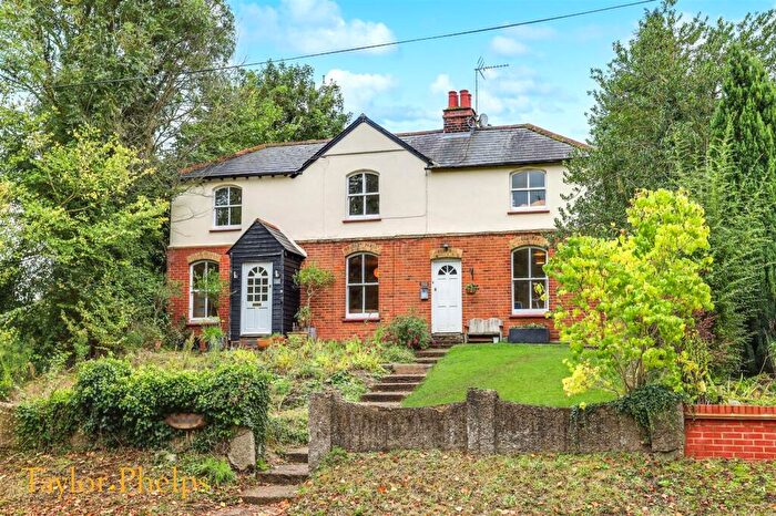 3 Bedroom Apartment For Sale In Cambridge Road, Thundridge - Share Of Freehold, SG12
