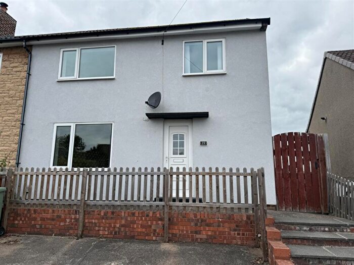 3 Bedroom Semi-Detached House To Rent In Dorset Drive, Brimington, S43