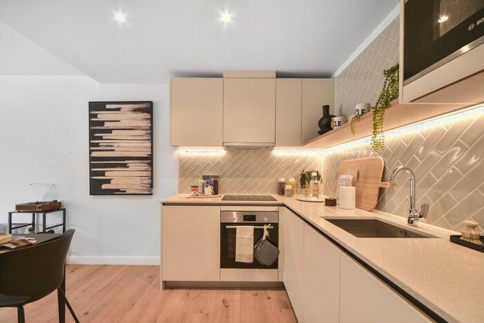 4 Bedroom Flat To Rent In Uncle, Deptford, SE8
