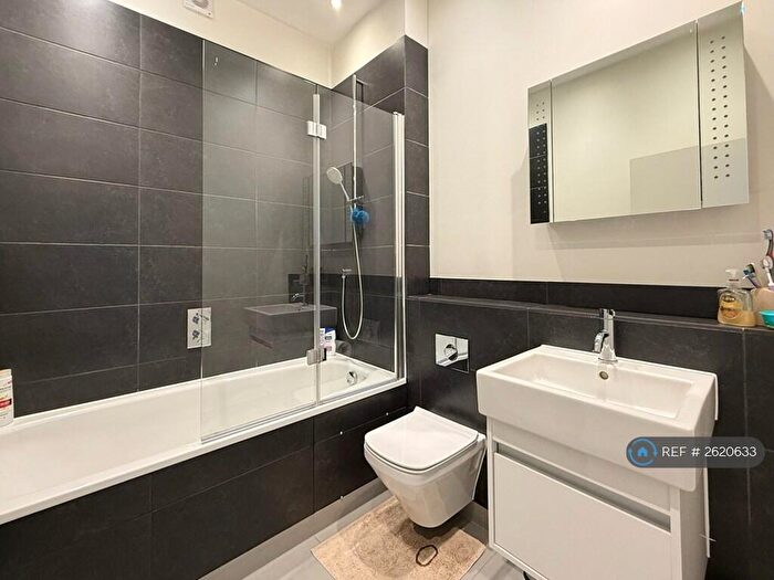 1 Bedroom Flat To Rent In The Old Warehouse, Little Chalfont, HP7