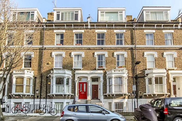 2 Bedroom Flat To Rent In Gratton Road, London, W14
