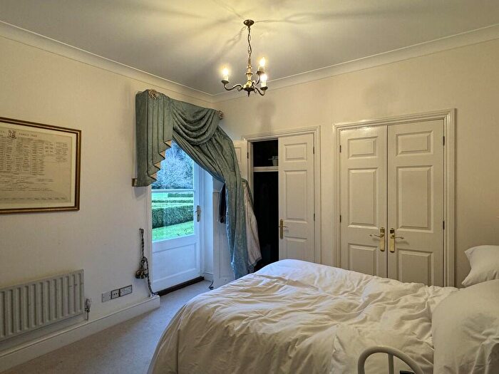 2 Bedroom Apartment To Rent In London Road, Dorking, RH5