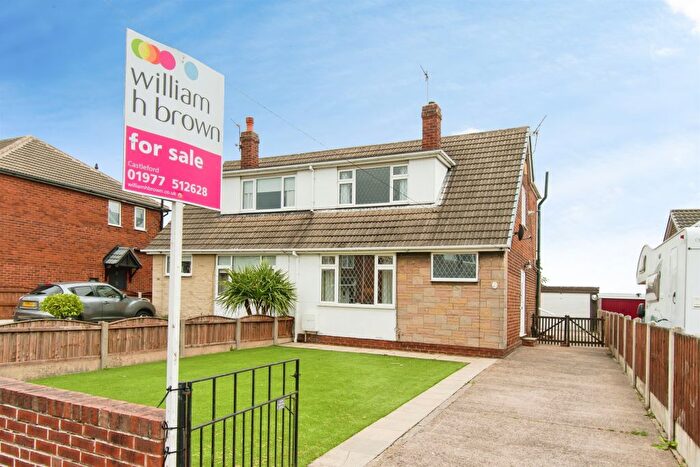 2 Bedroom Semi Detached House For Sale In Smithson Avenue, Castleford, WF10