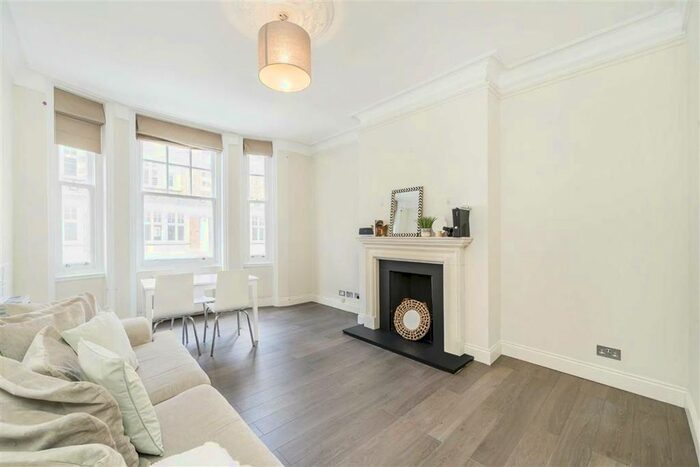 3 Bedroom Flat To Rent In Great Portland Street, London, W1W