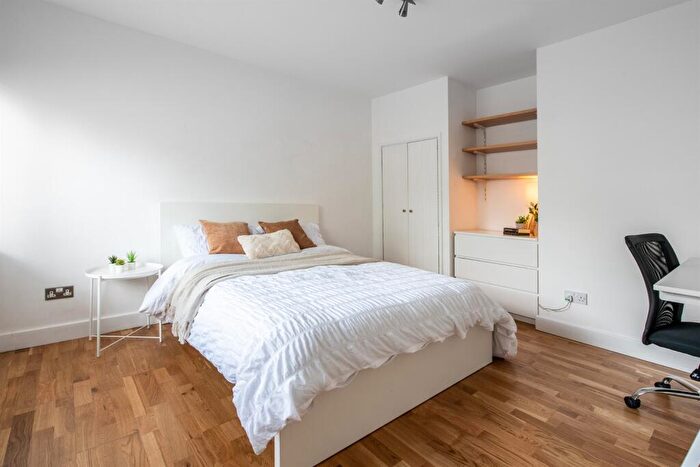 4 Bedroom Terraced House To Rent In Yeomans Court, The Park, Nottingham, NG7