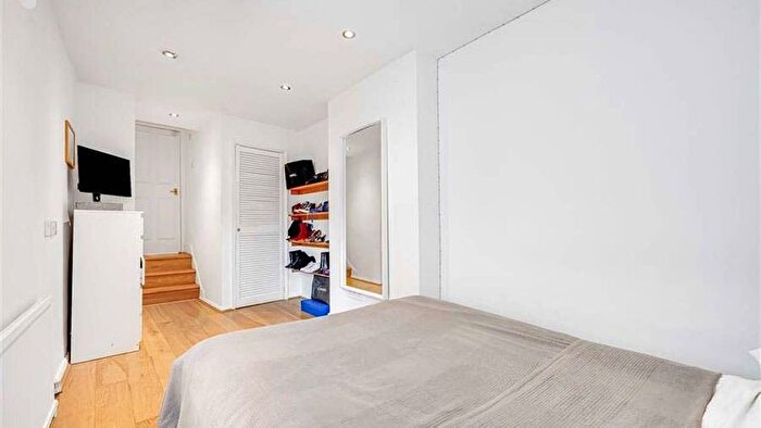 1 Bedroom Flat For Sale In Charlwood Street, Pimlico, London, SW1V