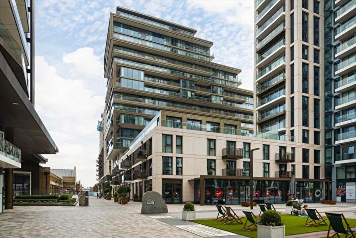 2 Bedroom Flat To Rent In Merino Gardens, Wapping, E1W