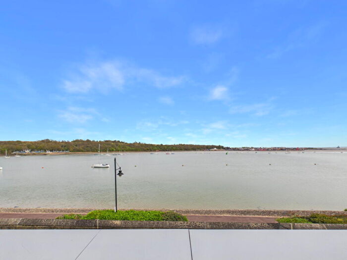 2 Bedroom Flat For Sale In Dunlin Drive, St. Marys Island, ME4