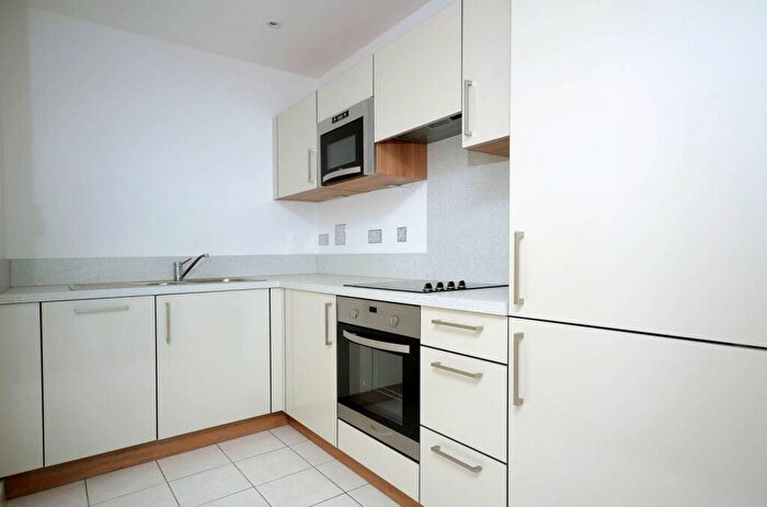 1 Bedroom Flat To Rent In Connaught Heights, Silvertown, London, E16