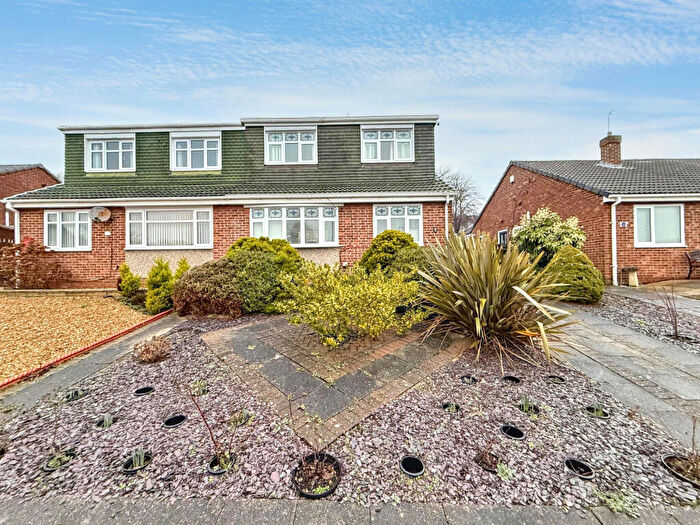 3 Bedroom Semi Detached House For Sale In Eastdene Way, Peterlee, Durham, SR8
