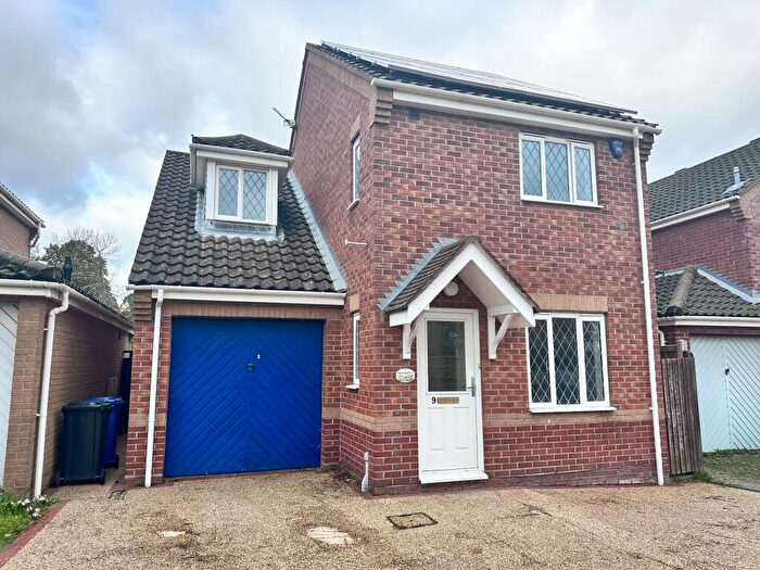 3 Bedroom Detached House To Rent In Hadley Drive, Norwich, NR2