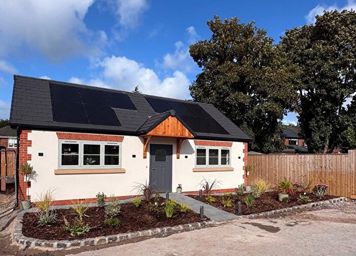 2 Bedroom Detached Bungalow For Sale In Ormskirk Road, Skelmersdale, WN8
