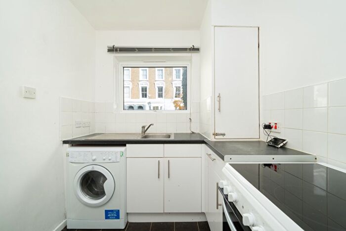 1 Bedroom Flat To Rent In Wilkinson Street, London, SW8