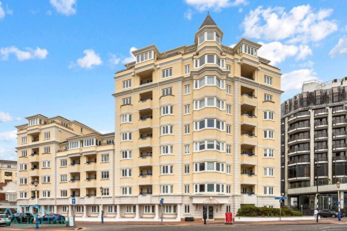 2 Bedroom Flat To Rent In Grand Parade, Eastbourne, BN21