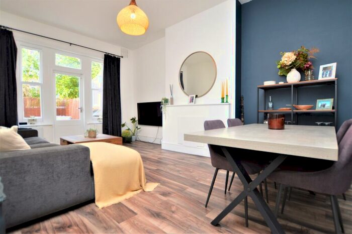 1 Bedroom Maisonette To Rent In Trewsbury Road London, SE26