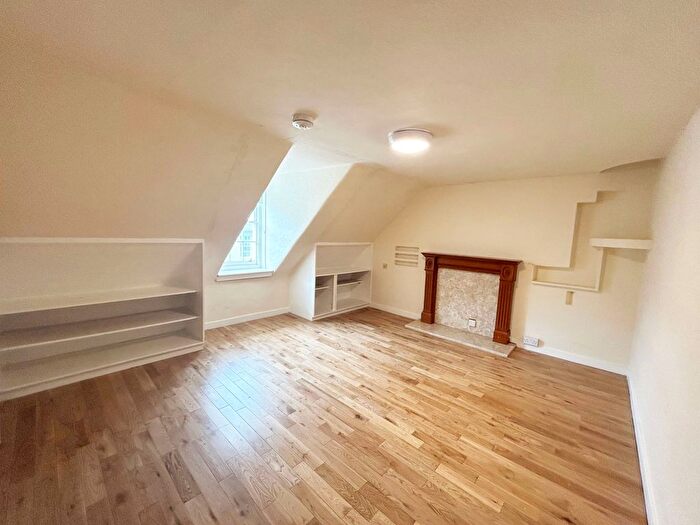 2 Bedroom Flat For Sale In Charlotte Street, Perth, PH1