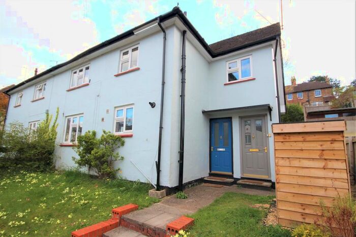 1 Bedroom Flat To Rent In Cline Road, Guildford, GU1