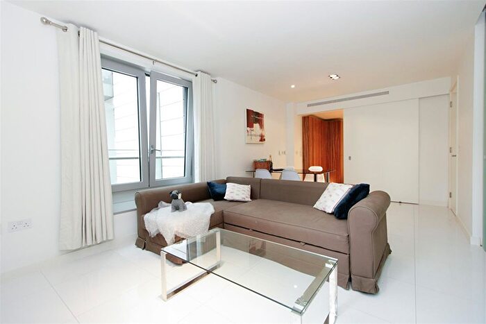 1 Bedroom Flat To Rent In Osnaburgh Street, Regents Place, London, NW1