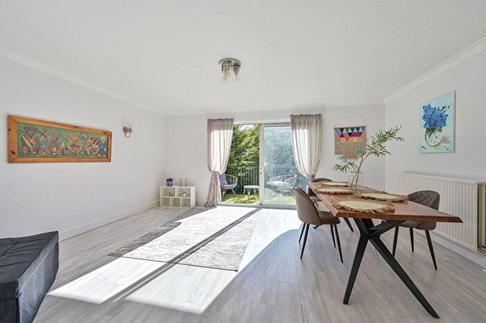 4 Bedroom Terraced House To Rent In Albert Drive, Southfields, London, SW19