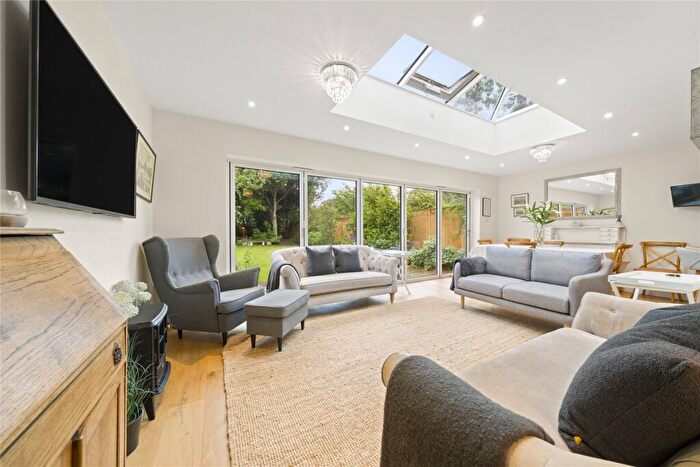 5 Bedroom Semi-Detached House To Rent In Clinton Avenue, East Molesey, Surrey, KT8