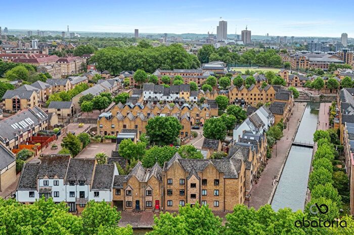 1 Bedroom Flat To Rent In Waterman Way, London, E1W