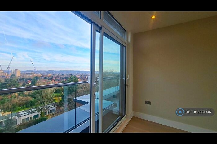 2 Bedroom Flat To Rent In Raffles House, London, NW4