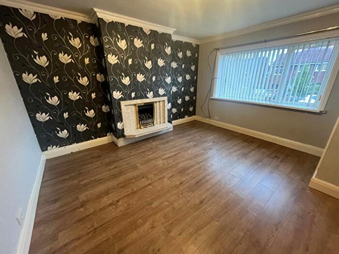 2 Bedroom Terraced House To Rent In Cuckoo Lane, Manchester, M25