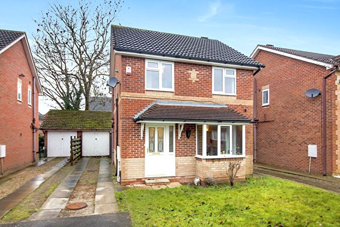 3 Bedroom Detached House For Sale In Stephenson Close, Huntington, York, YO32