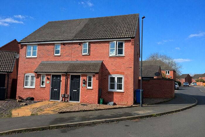 3 Bedroom Semi Detached House For Sale In Battersea Park Way, Derby, DE22