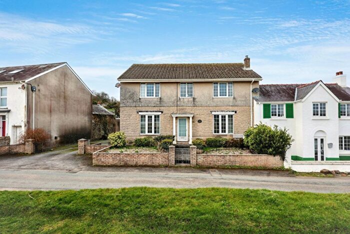 4 Bedroom Flat For Sale In Waters Edge, Llansteffan, Carmarthen, Dyfed, SA33