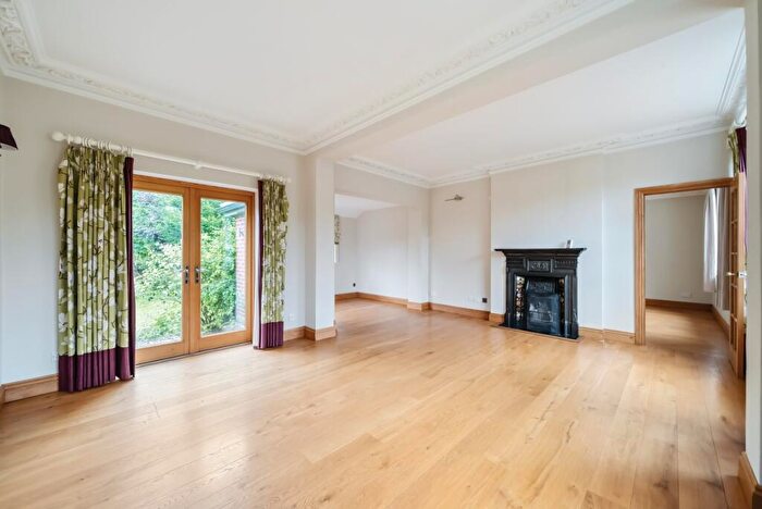 3 Bedroom Detached House To Rent In Bishops Sutton Road Alresford, SO24