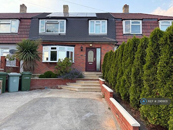3 Bedroom Terraced House To Rent In Whitchurch Road, Romford, RM3