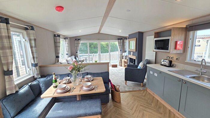 2 Bedroom Mobile/park Home For Sale In Dymchurch Road, New Romney, TN28