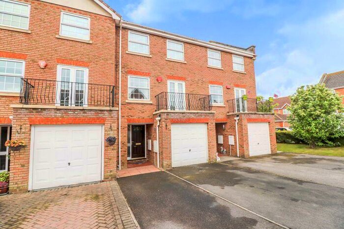 4 Bedroom Terraced House To Rent In Grasholm Way- Langley, SL3