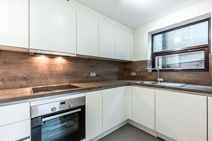 2 Bedroom Flat To Rent In Argyle Road, London, W13