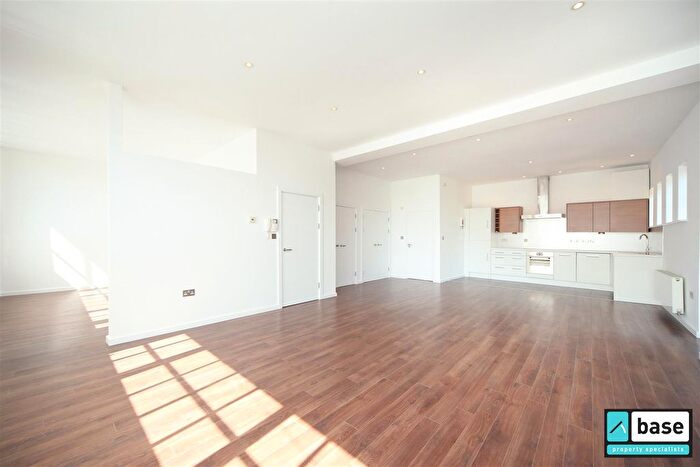 1 Bedroom Flat To Rent In Hayfield Passage, London, E1