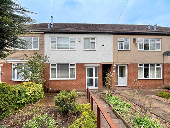 3 Bedroom Terraced House For Sale In Field End, Whitkirk, LS15
