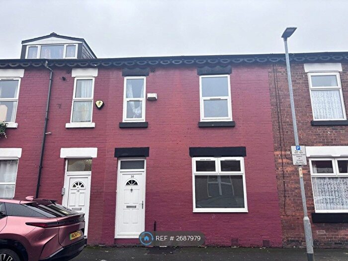3 Bedroom Terraced House To Rent In South Grove, Manchester, M13