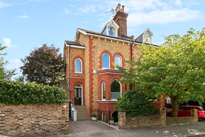 5 Bedroom Semi-detached House For Sale In Elsynge Road, London, SW18